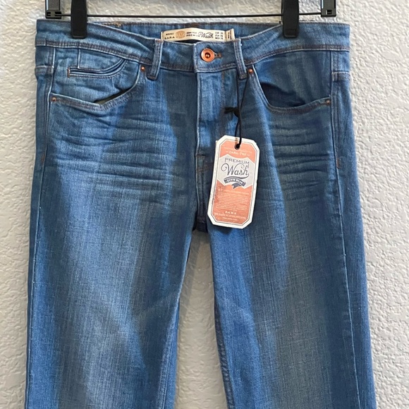 Zara TRF Boot Cut Flare Jeans Premium Wash Size 6 - Picture 2 of 7